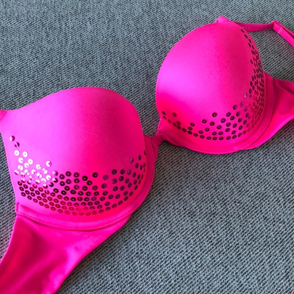 VS Bra - Picture 2 of 5